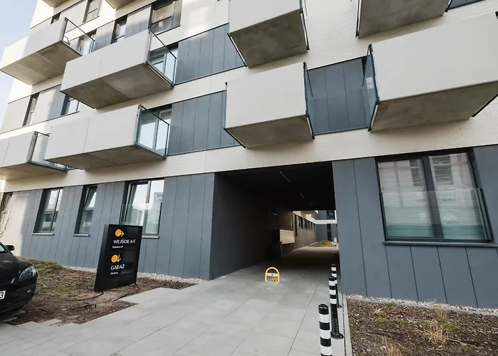 Fiqus Marcelin Deluxe By Bookinghost * Poznań