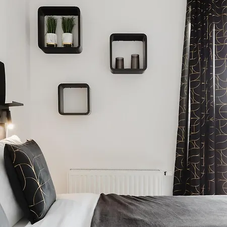 Fiqus Marcelin Deluxe By Bookinghost Poznań