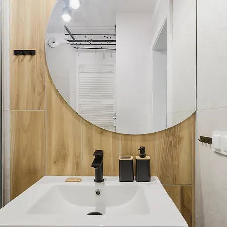 Fiqus Marcelin Deluxe By Bookinghost