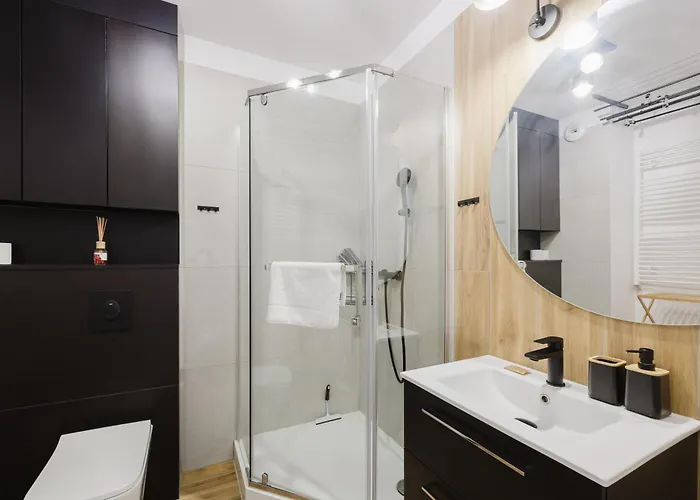 Daire Fiqus Marcelin Deluxe By Bookinghost Poznan