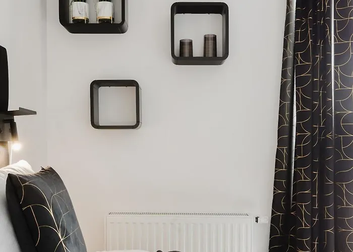 Fiqus Marcelin Deluxe By Bookinghost Poznan