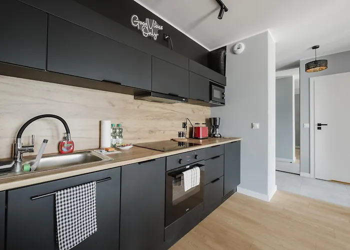 Fiqus Marcelin Deluxe By Bookinghost